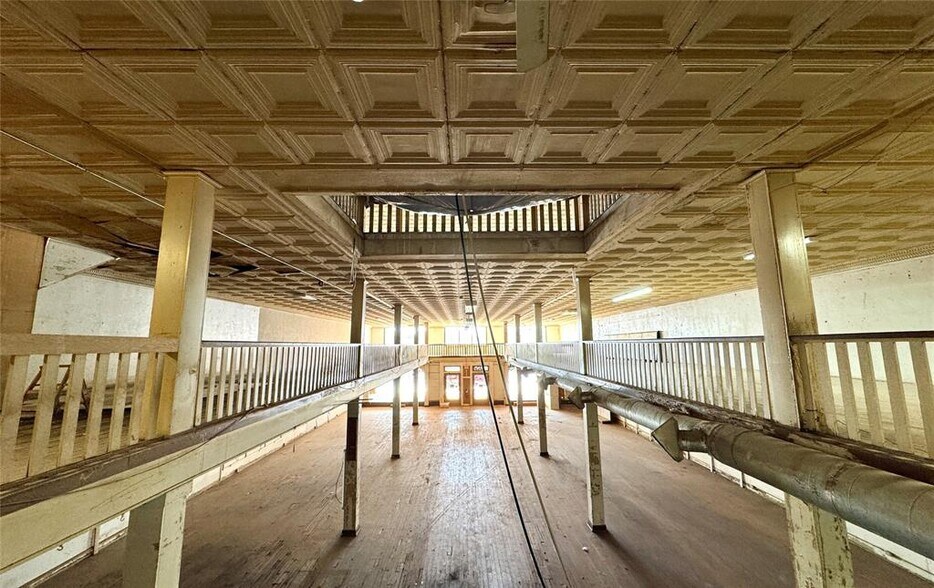 More Photos Of 516 W Chickasha Ave, Chickasha Storefront For Sale