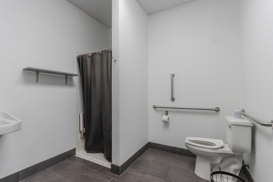 More Photos Of 5705 Memorial Ct, Weston Freestanding For Sale