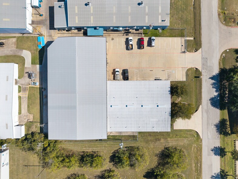 More Photos Of 1201 S Commercial Blvd, Arlington Warehouse For Sale