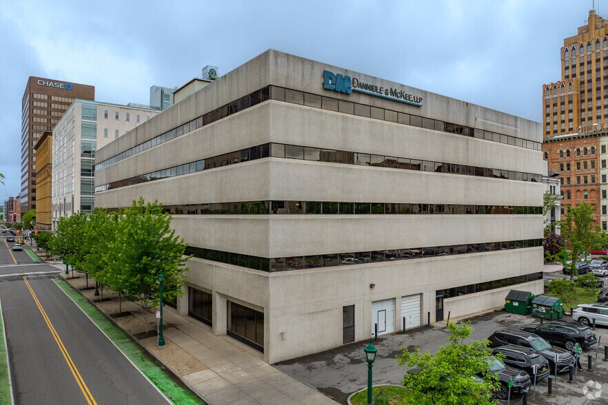 More Photos Of 221 S Warren St, Syracuse Medical For Lease