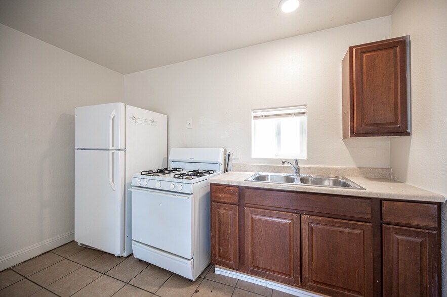 More Photos Of 5900 Cassedy Ln, Las Vegas Apartments For Sale