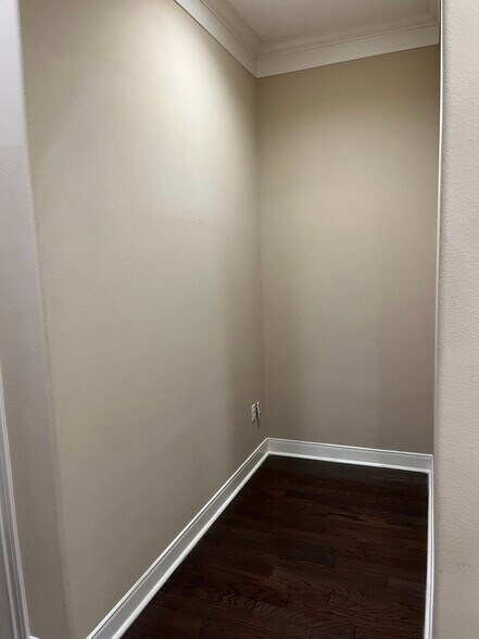 More Photos Of 4501 Cartwright Rd, Missouri City Unknown For Lease