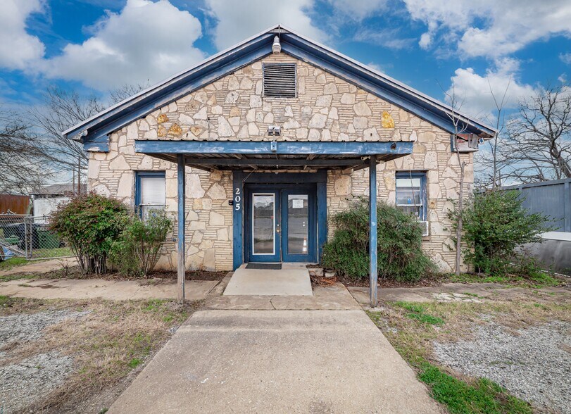 More Photos Of 201 S Highway 183, Leander Flex For Sale