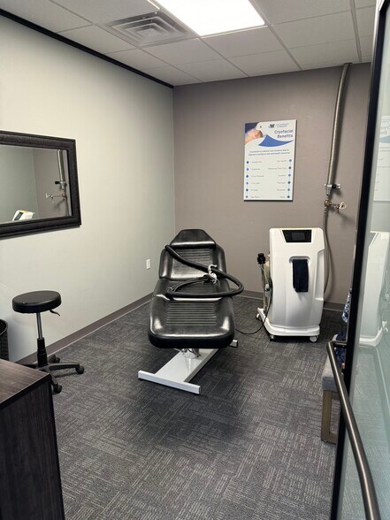 More Photos Of 3525 E Calumet St, Appleton Storefront For Lease