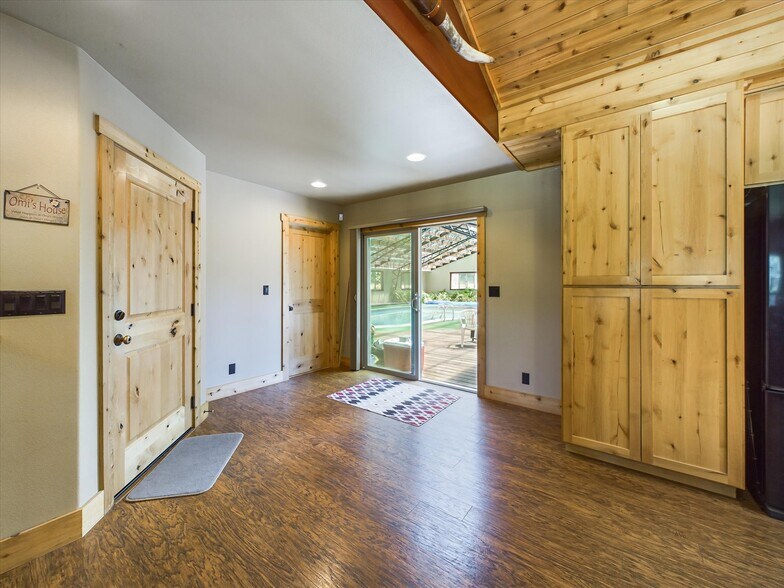 More Photos Of 595 Riverside Park Rd, Carlotta Land For Sale