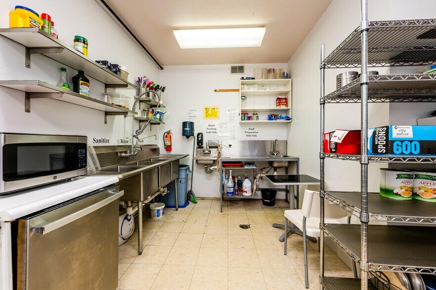More Photos Of 3419 Hollywood Rd, Saint Joseph Daycare Center For Sale