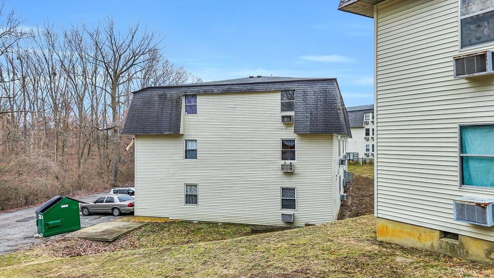 More Photos Of 1740 S Fairview Ave, Decatur Apartments For Sale