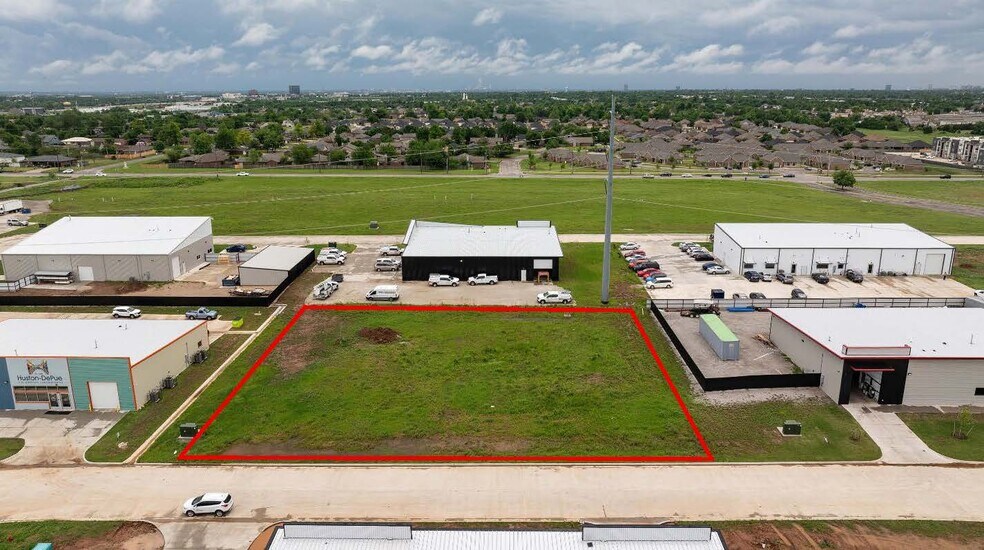 More Photos Of 616 124th St, Oklahoma City Industrial For Lease