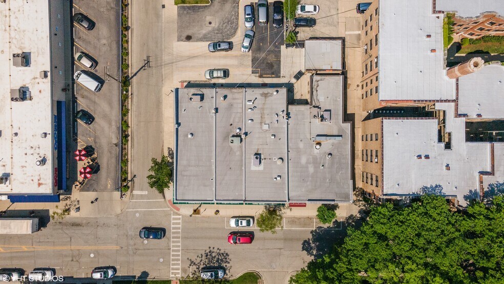 More Photos Of 813 Noyes St, Evanston Storefront Retail Office For Lease