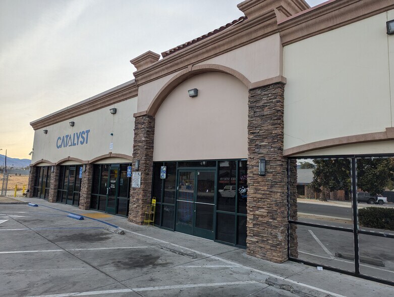 More Photos Of 41007 Florida Ave, Hemet Freestanding For Lease