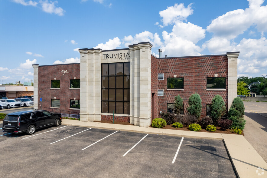 Primary Photo Of 230 W Maple Rd, Troy Medical For Sale