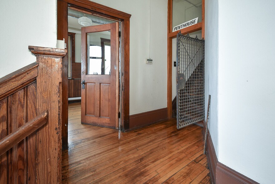 More Photos Of 4403 St Clair Ave, Cleveland Coworking Space