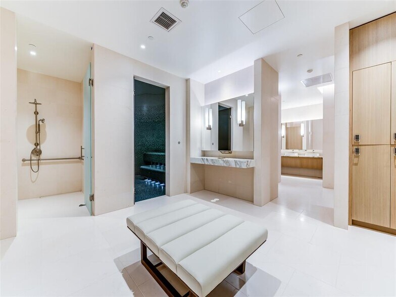 More Photos Of 1000 W 8th St, Los Angeles Apartments For Lease