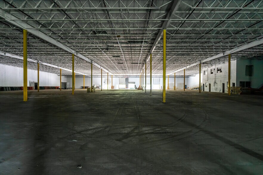 More Photos Of 144 Water st, Old Fort Warehouse For Lease