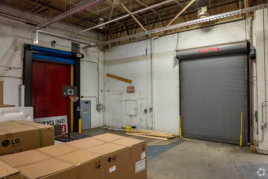 More Photos Of 103 Wynn Dr, Huntsville Warehouse For Lease