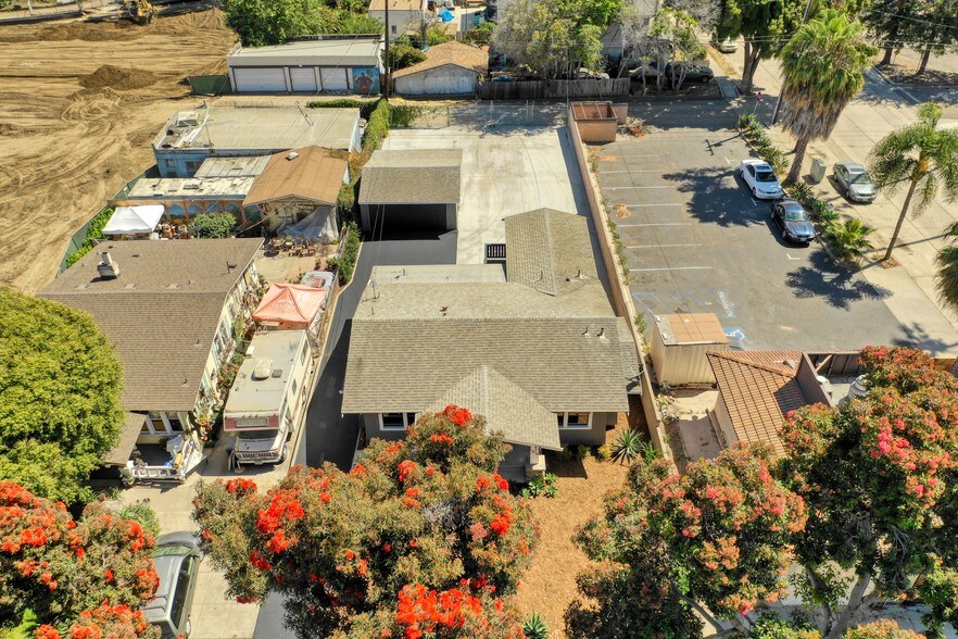 More Photos Of 1516 E Thompson Blvd, Ventura Office For Lease