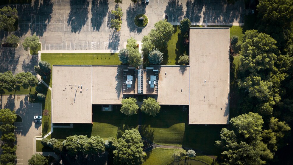 More Photos Of 12400 Portland Ave, Burnsville Office Residential For Lease