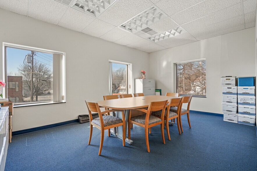 More Photos Of 2000 Commonwealth Ave, Newton Office For Lease