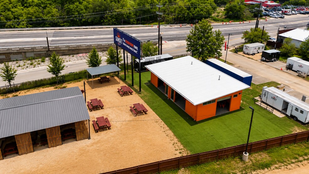 More Photos Of 1916 Austin Hwy, San Antonio General Retail For Sale