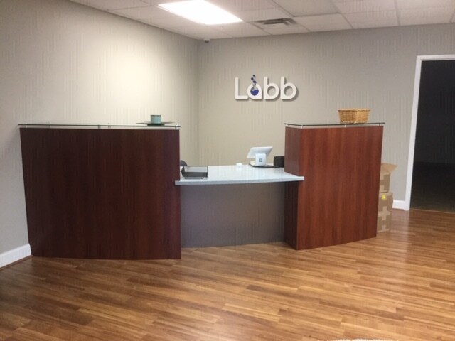 More Photos Of 804-820 Port Centre Pky, Portsmouth Light Manufacturing For Lease