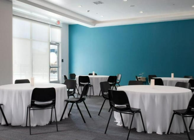 More Photos Of 13111 Highland Park Blvd, Oklahoma City Hotel For Sale