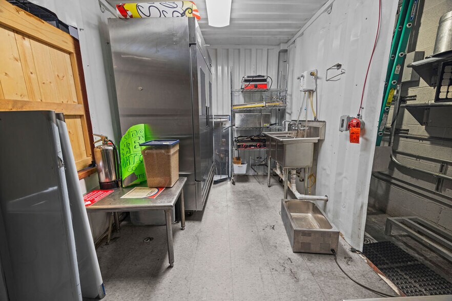 More Photos Of 1589 W Victory Way, Craig Flex For Sale