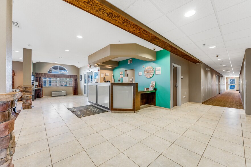More Photos Of 20 Southland Dr, Fairmont Hotel For Sale