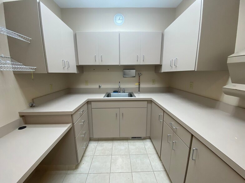 More Photos Of 3060 Baker Rd, Dexter Medical For Sale