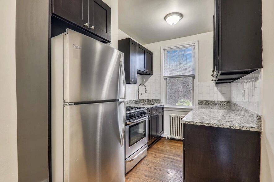 More Photos Of 4701-4703 Ravenswood Rd, Riverdale Apartments For Sale