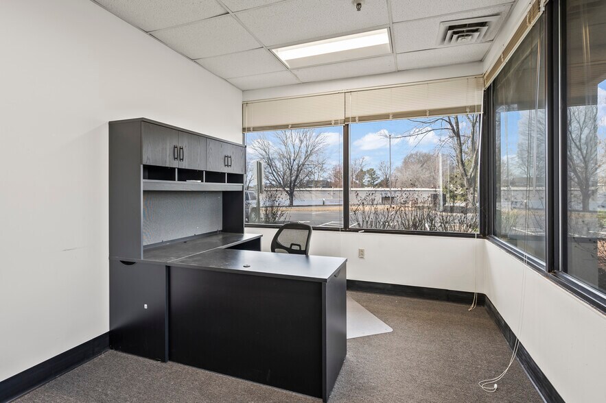 More Photos Of 4410 Indiana Ave, Winston-Salem Warehouse For Lease