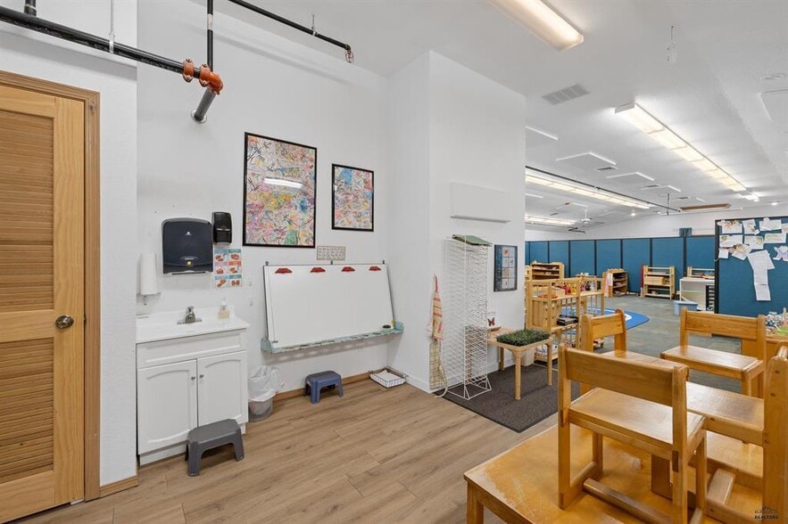 More Photos Of 4021 Range Rd, Rapid City Schools For Sale