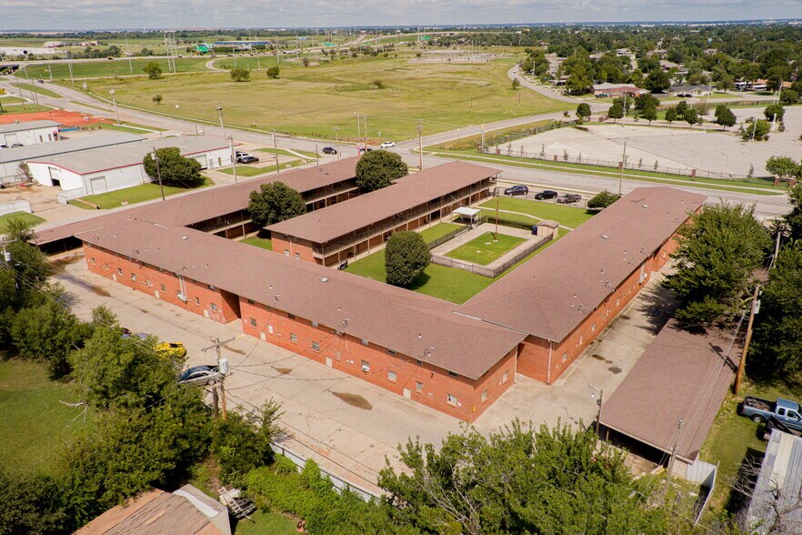 More Photos Of 3136 SW 59th St, Oklahoma City Apartments For Sale