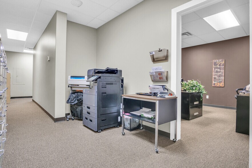 More Photos Of 5308 Parklane Pl, Kearney Office For Sale