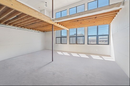 More Photos Of 15420 General Williamson Dr, Austin Office For Sale