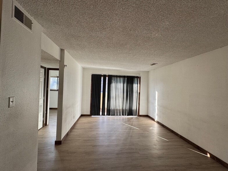 More Photos Of 1256 SW Fillmore St, Topeka Apartments For Sale