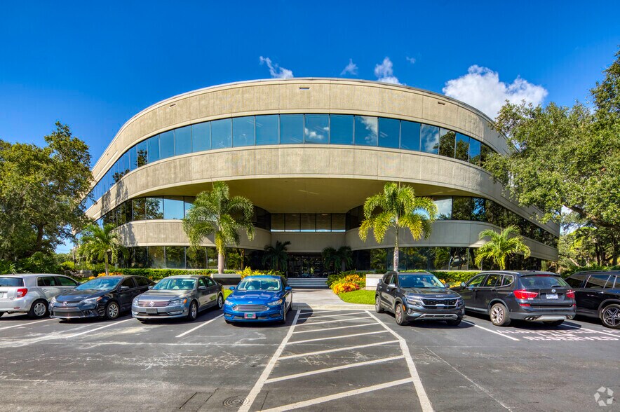 Primary Photo Of 5404 Cypress Center Dr, Tampa Unknown For Lease