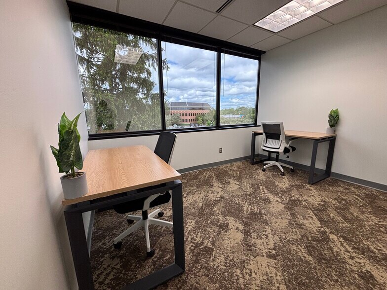 More Photos Of 7965 N High St, Columbus Coworking Space