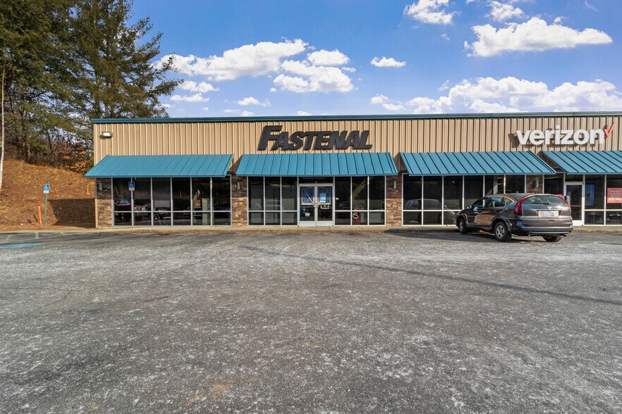 Primary Photo Of 41 Charlie Brown Rd, Burnsville Flex For Lease
