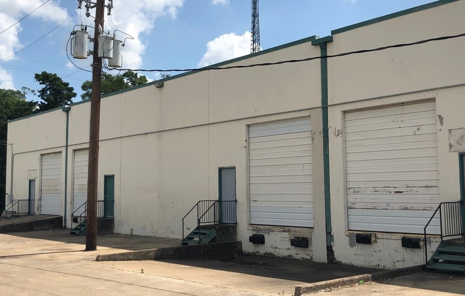 More Photos Of 4510 W 34th St, Houston Warehouse For Lease