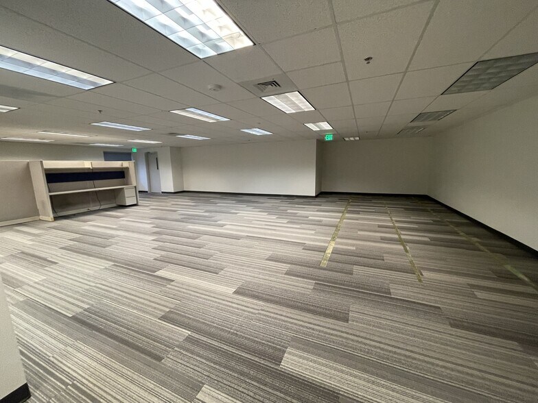 More Photos Of 2850-2860 Broadway St NE, Salem Medical For Lease