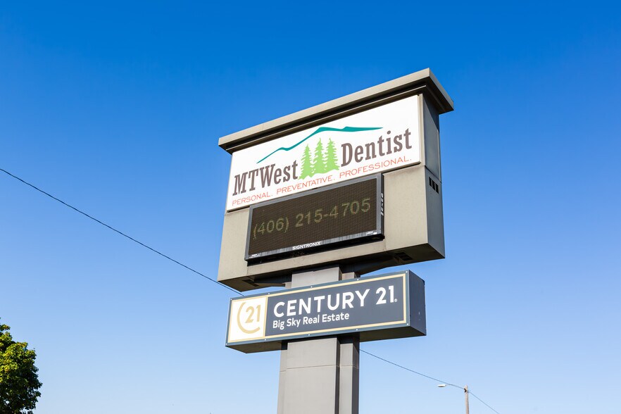 More Photos Of 200 W Railroad Ave, Plains Medical For Sale