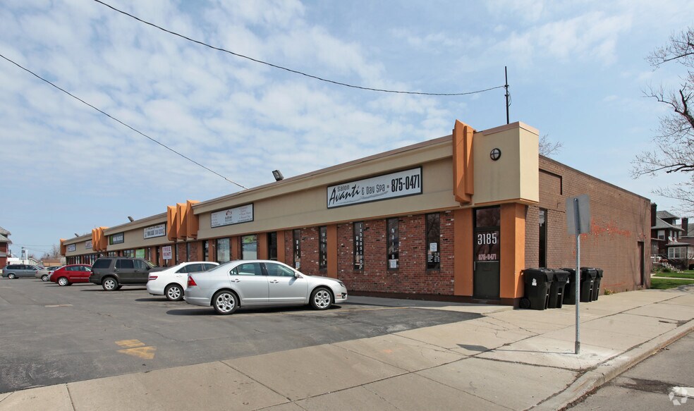 Primary Photo Of 3185-3199 Delaware Ave, Buffalo Unknown For Lease