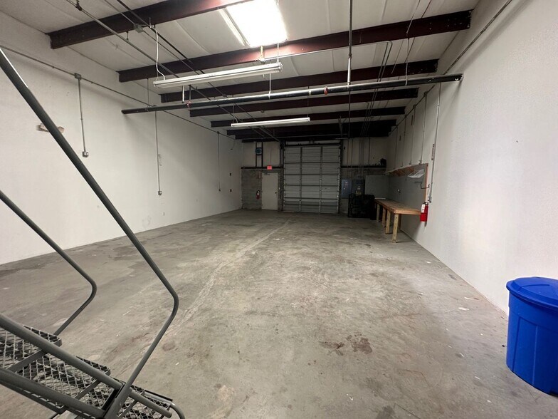 More Photos Of 188 Triple Diamond Blvd, Nokomis Warehouse For Sale