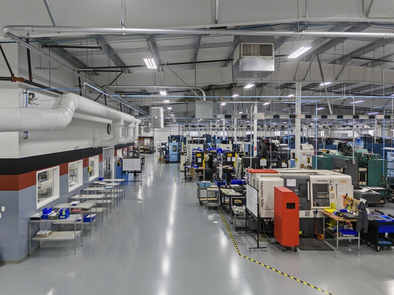 More Photos Of 2 Fox Hollow Rd, Oxford Manufacturing For Sale