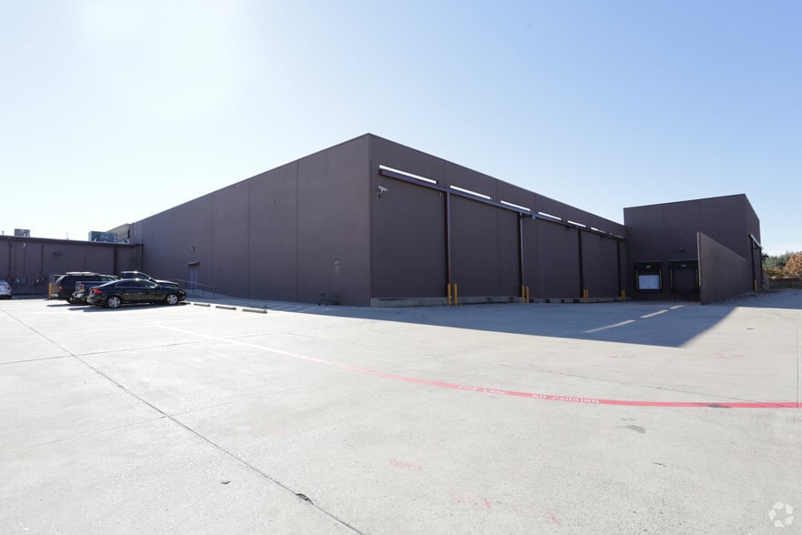 More Photos Of 3939 Frankford Rd, Dallas Supermarket For Lease