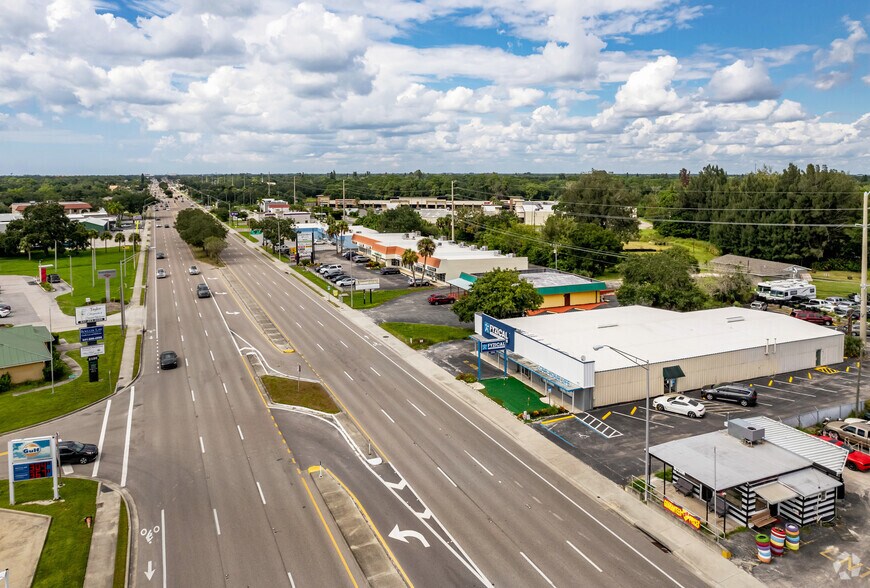 More Photos Of 2203 Tamiami Trl S, Venice Freestanding For Sale
