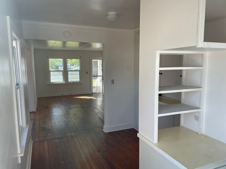 More Photos Of 151 Maciver Ln, Bishop Office For Lease