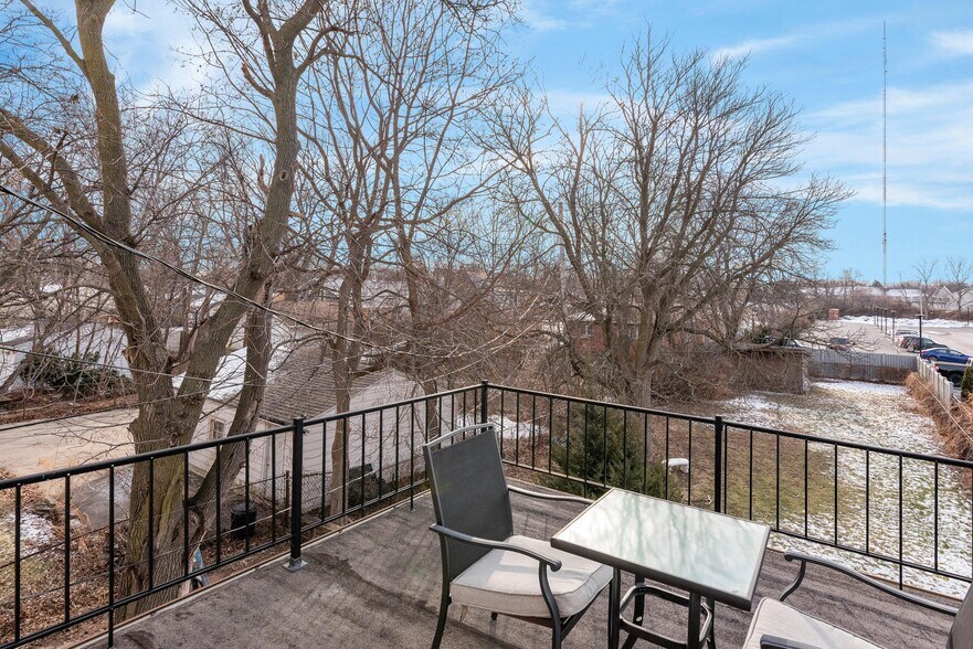 More Photos Of 1405 W Silver Spring Dr, Milwaukee Veterinarian Kennel For Sale