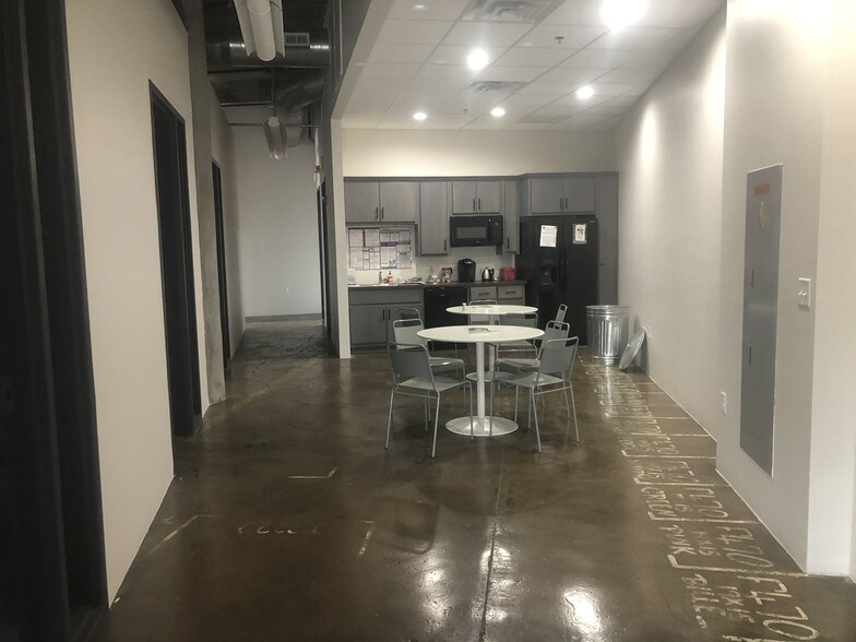 More Photos Of 1700 Church St, Nashville Office For Lease