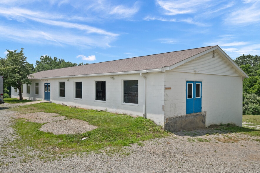 More Photos Of 2006 Mount Pleasant Rd, Greensburg Freestanding For Sale